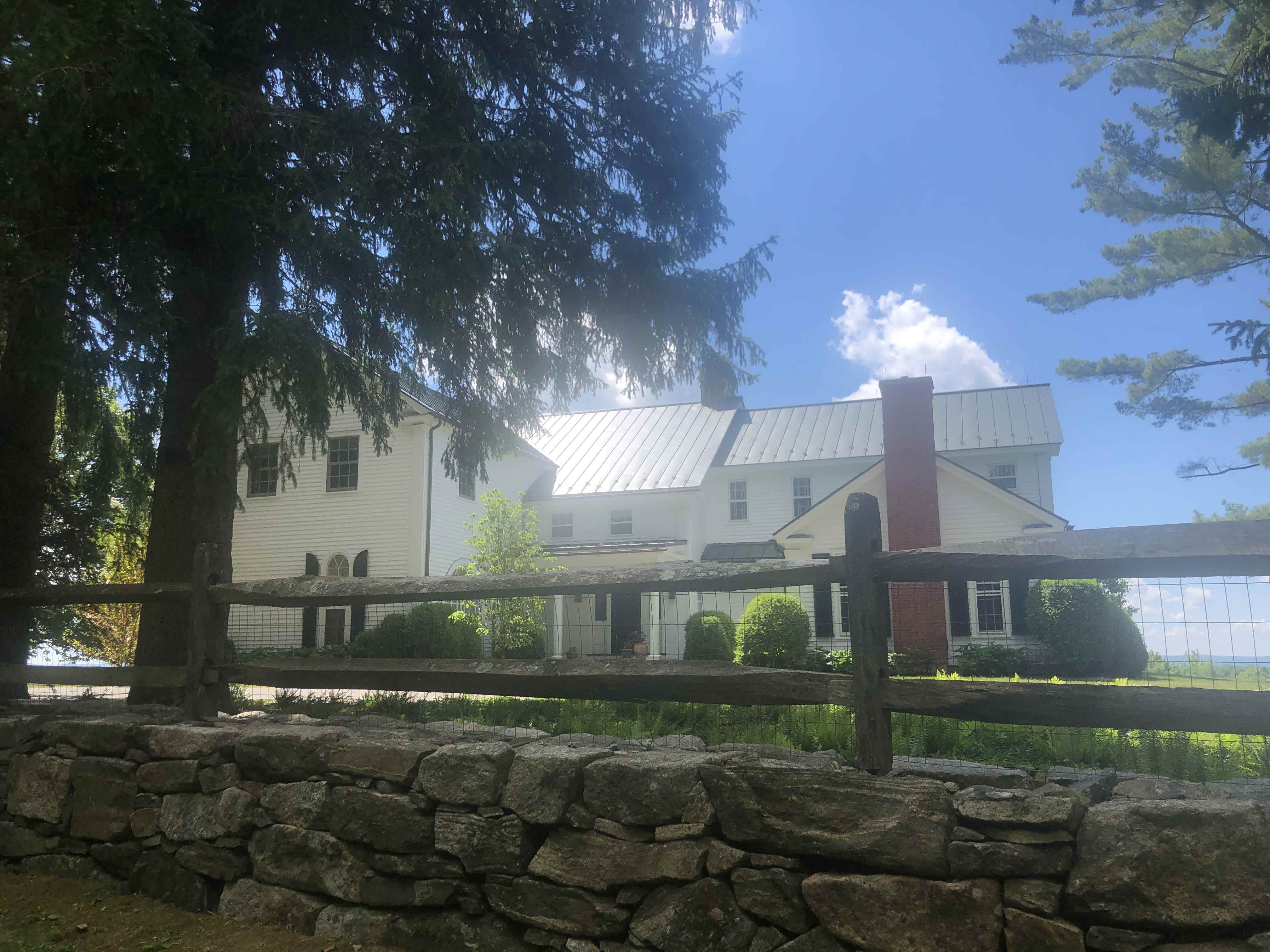 Building photograph for 164 SELLECK HILL ROAD